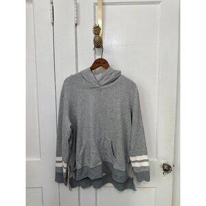 Old Navy women’s size large gray sweater with white stripes